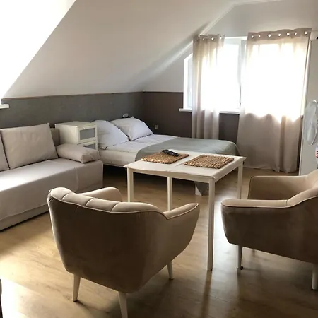 Ostrowianka Privatunterkunft *